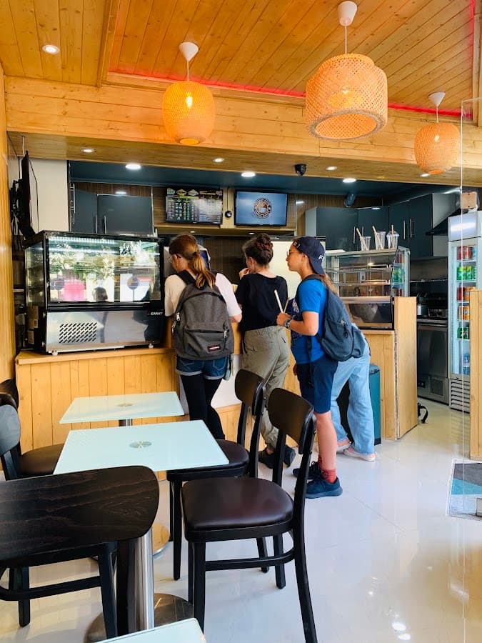 Bubble tea, Street Café